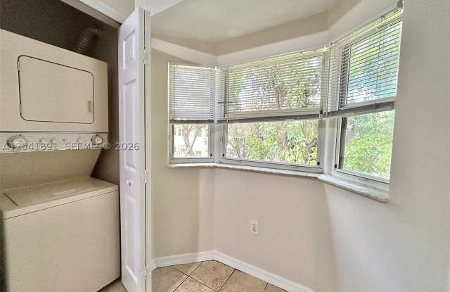 1270 SE 28th Ct Gallery 3