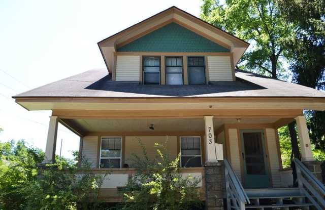 703 Forest Street photos photos