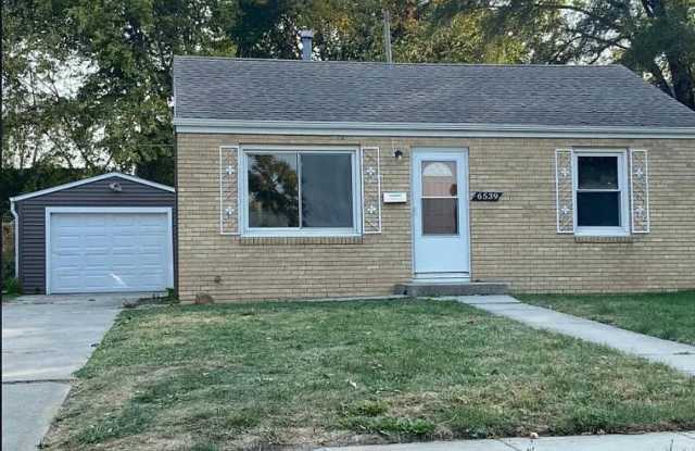 6539 Binney St - 2 Bed/1 Bath in Benson | Refinished Hardwoods, Updated Kitchen + Bath, Detached Garage photos photos