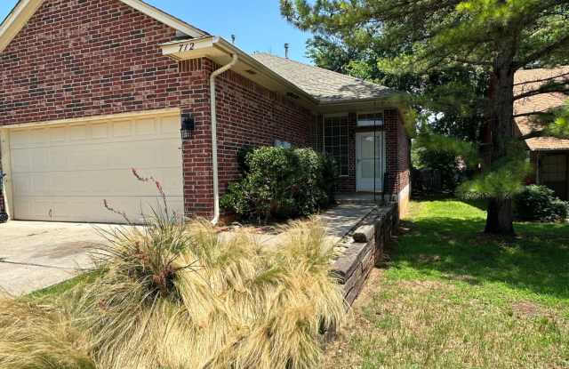 3 Bed 2 Bath Fourplex In Edmond photos photos