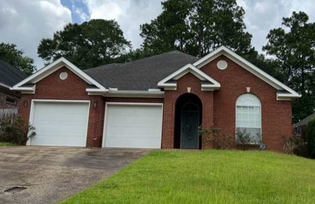 Brick home off Cottage Hill/ Knollwood photos photos