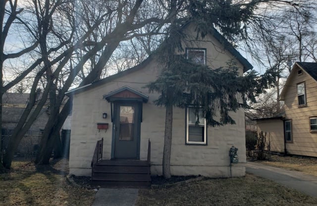 207 Arcade (Ypsilanti near Depot Town) - 4 BDRM - 207 Arcade Street, Ypsilanti, MI 48197