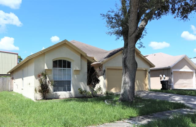 9707 Long Meadow Dr - 9707 Long Meadow Drive, Town 'n' Country, FL 33615