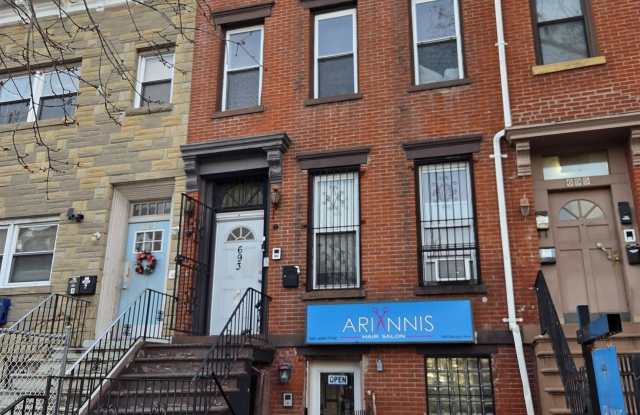 693 BERGEN AVE photos photos