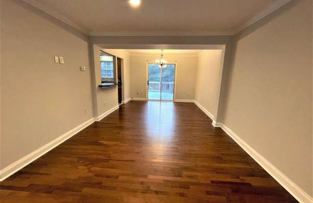17626 LONGVIEW Lane Gallery 4