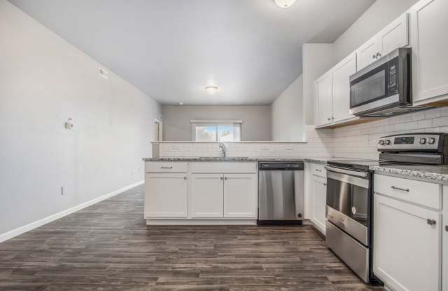 1 Month FREE Rent! Applied to Your First Full Month. Terms & Conditions Apply. Gallery 4