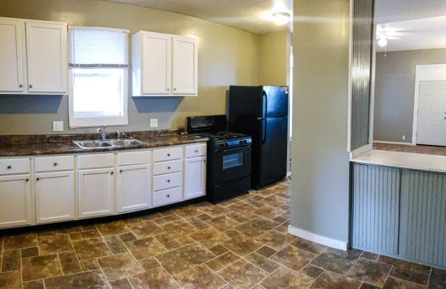 2840 7th Ave - 2840 7th Avenue, Rock Island, IL 61201