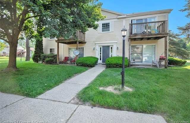 841 Bloomfield Village Boulevard photos photos