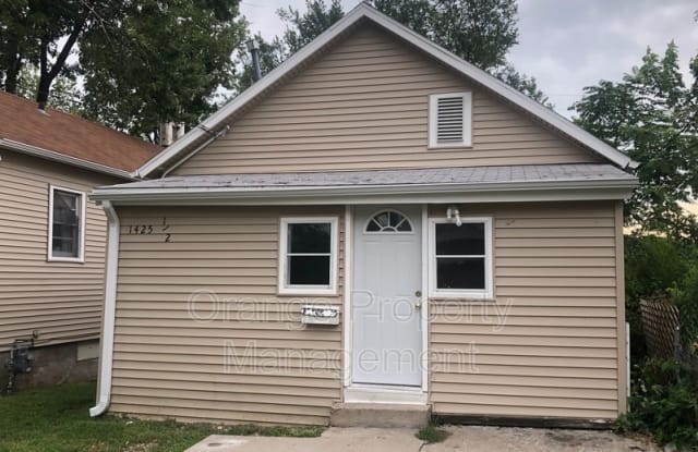 1425 1/2 S 15th St - 1425 South 15th Street, Omaha, NE 68108