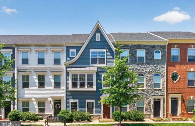 5128 RIDGEVIEW RETREAT Drive Gallery 3