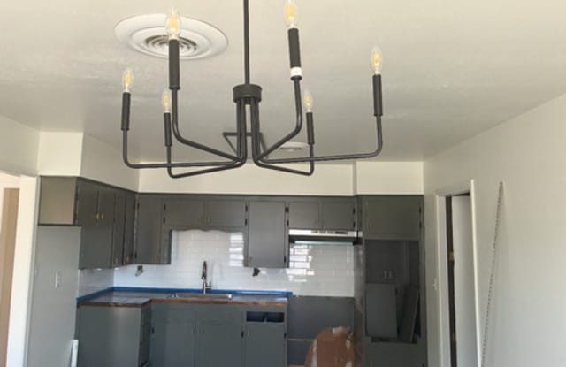 1008 S 27th St, Copperas Cove, TX: Updated 3 Bed / 2 Bath Home Gallery 1