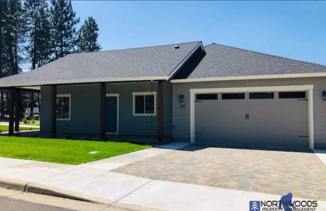 Newer Home Built 2020~ Walking distance to Eagle Point Golf Course! Gallery 4
