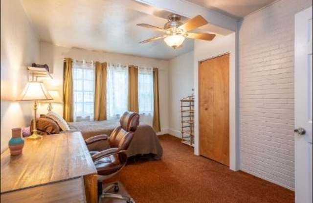 200 Aurora Dr Gallery 4