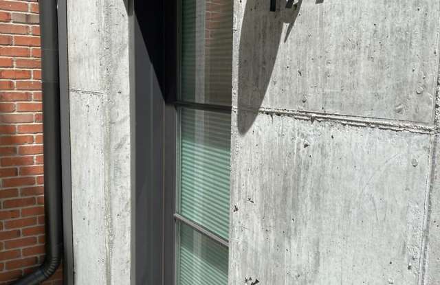 19 1/2 E Lamme Street Gallery 2