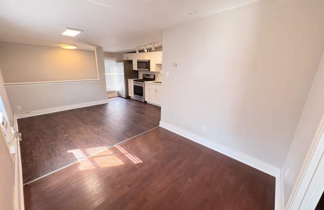 2319 S 10th St. Unit B 3F Gallery 3