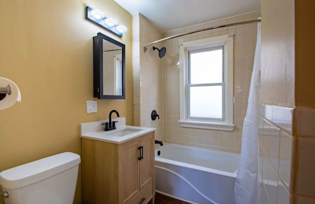 312 Franklin Street - Unit 1 Gallery 3