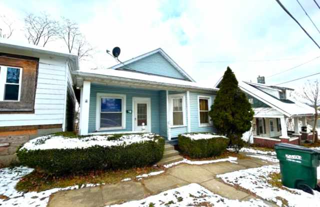 214 W Warren Street photos photos