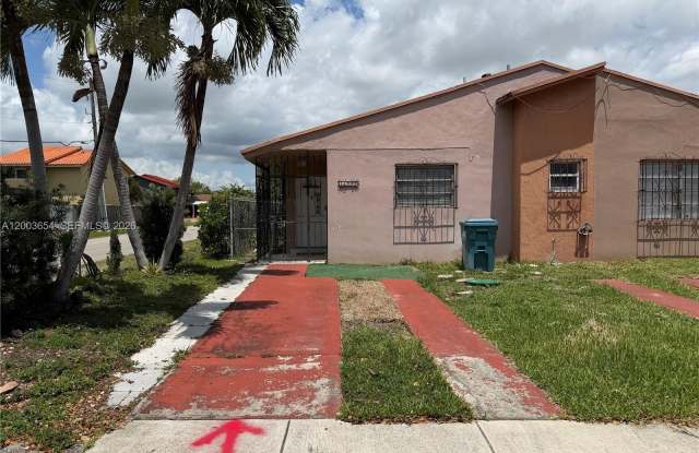 11437 SW 7th Ter photos photos