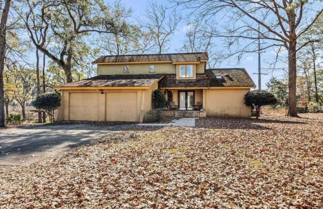 Stunning 3 bedroom, 2.5 bathroom waterfront home available in West Ashley! photos photos