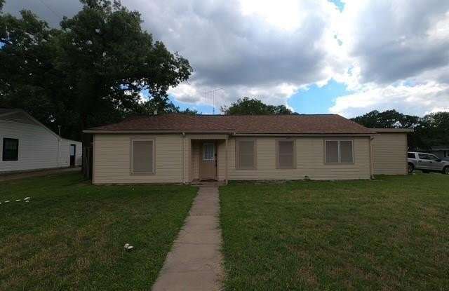 4200 Culpepper Drive photos photos