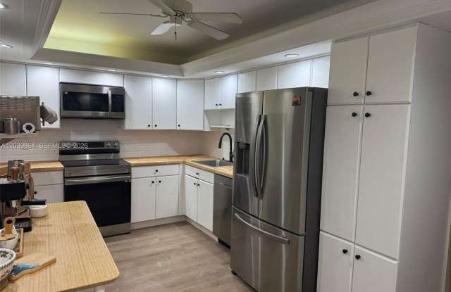 3520 Oaks Way 607, Pompano Beach, FL 33069 - 5382 photos photos 3520 Oaks Way 607, Pompano Beach, FL 33069 - 5382 photos photos