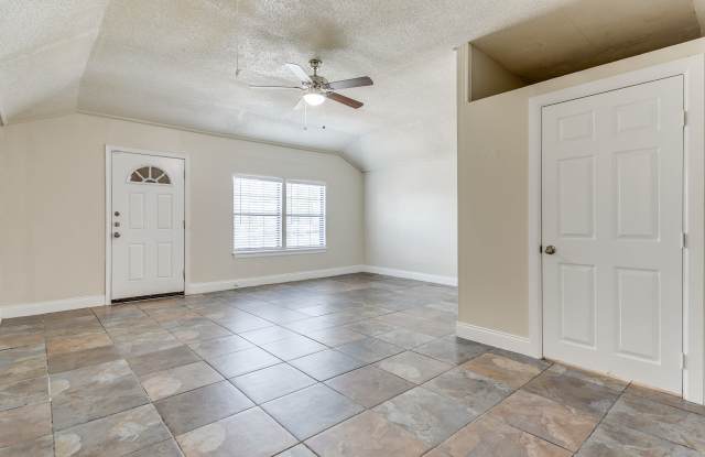 5702 Coldsprings Gallery 3