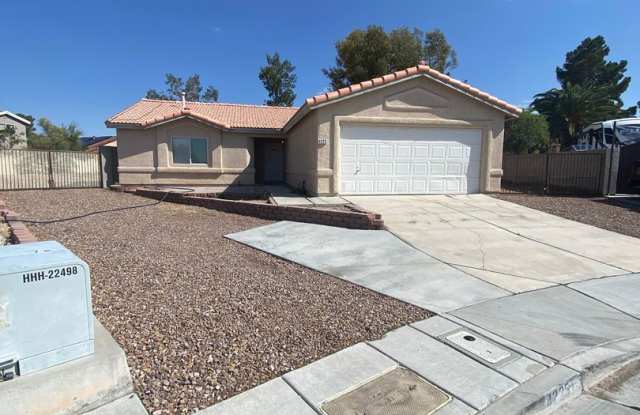 AMERICANA Property Mgmt - 1 story, 4 Beds house with large yard in NLV photos photos