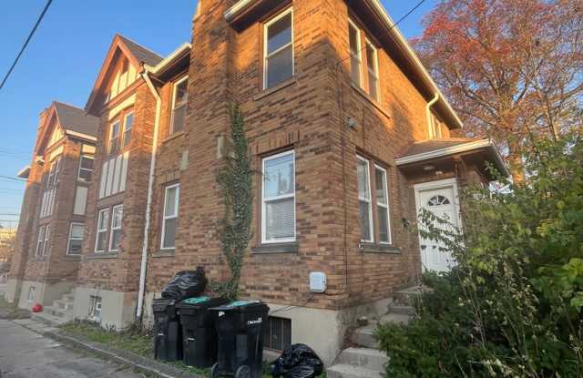 Beautiful Character in this Two Bedroom! - 978 Oakland Avenue, Cincinnati, OH 45205