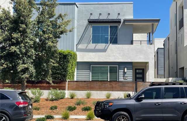 213 Paramount - 213 Paramount, Irvine, CA 92618