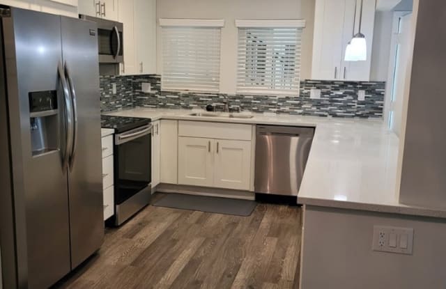 2237 VIA PUERTA - 2237 Via Puerta, Laguna Woods, CA 92637