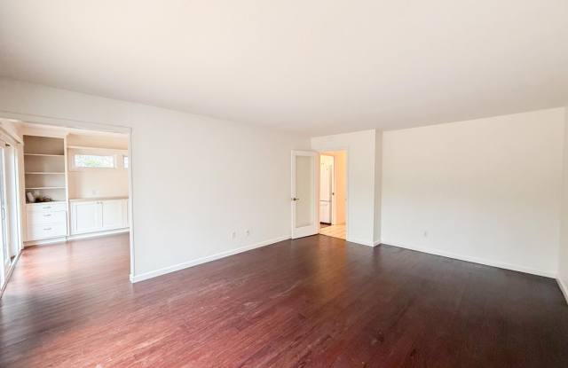 Alameda East End | 3 Bed / 2.5 Bath Duet Home | 1,706+ sq ft Gallery 4