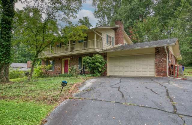 Oak Ridge 37830 - 3 bedroom 2.5 bath - call Xavier Garcia 865-333-0726 photos photos