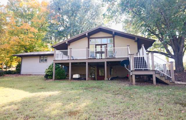 Charming 3 Bedroom with New Renovations in Clemson, SC! photos photos