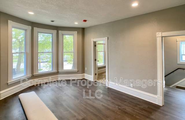 258 South Pearl Street - 2 - 258 South Pearl Street, Albert Lea, MN 56007