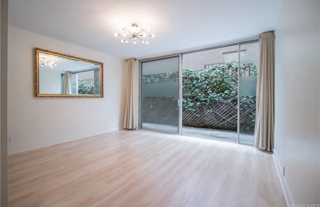 7270 Hillside Avenue - 7270 Hillside Avenue, Los Angeles, CA 90046