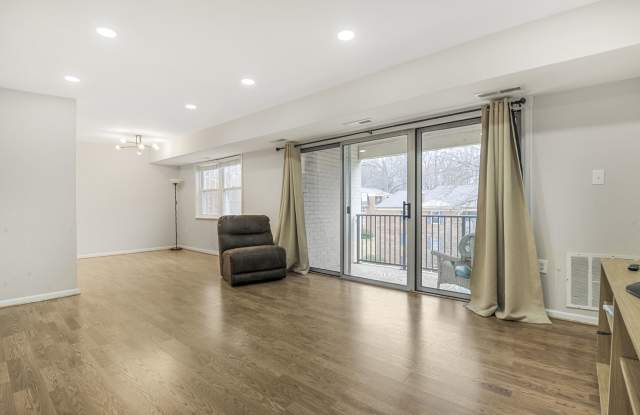 864 College Parkway - 201 Gallery 4