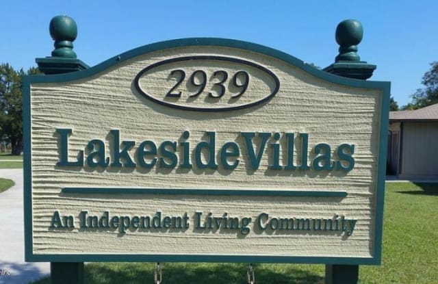 2939 LAKESIDE VILLA DR - 2939 Lakeside Villa Dr, Lakeside, FL 32073