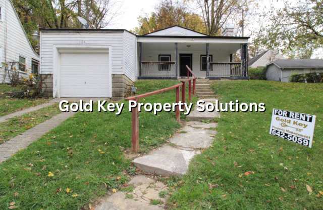 2 Bedroom/1 Bath Home with Covered Front Porch and Garage (SECTION 8 APPROVED) - 1136 Irving Way, Anderson, IN 46016