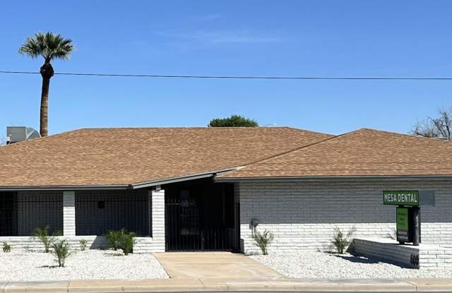 600 E UNIVERSITY Drive photos photos