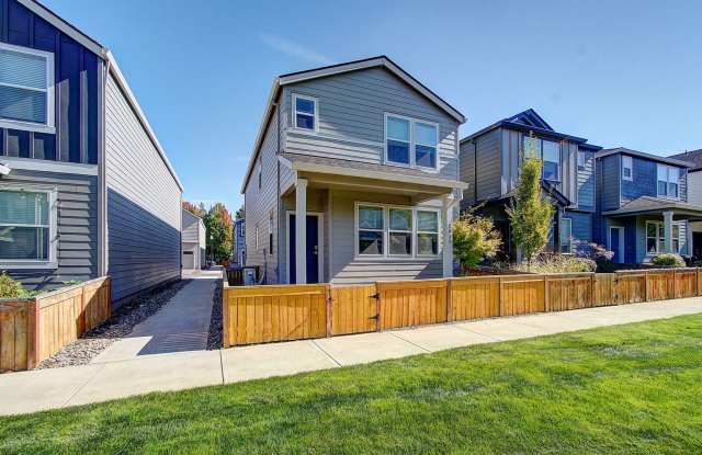 Charming 4 bd 2.5 ba Special! $500 Off October Rent! Gallery 1