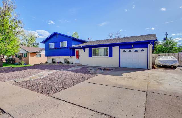 West Side Colorado Springs house, near parks! Gallery 3