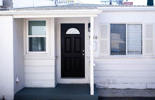 Sherman Oaks 2BD w/ Private Backyard, In-Unit W/D & Parking photos photos