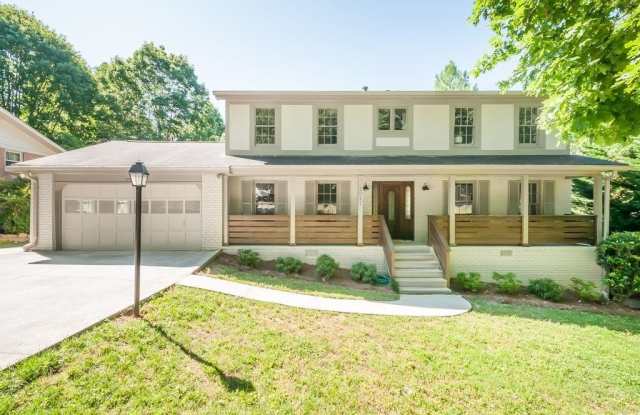 2647 WOOD HOLLOW Drive Gallery 2
