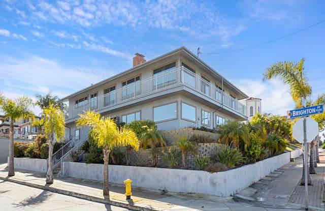 Timeless 4BR/2BA Corner-Lot Home, Perched on the Hills of Ocean Beach. Sweeping Ocean Views photos photos