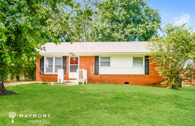 2855 Greenside Drive Northwest - 2855 Greenside Drive Northwest, Huntsville, AL 35816