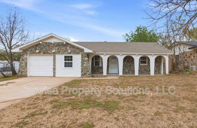 9301 NE Sherwell photos photos