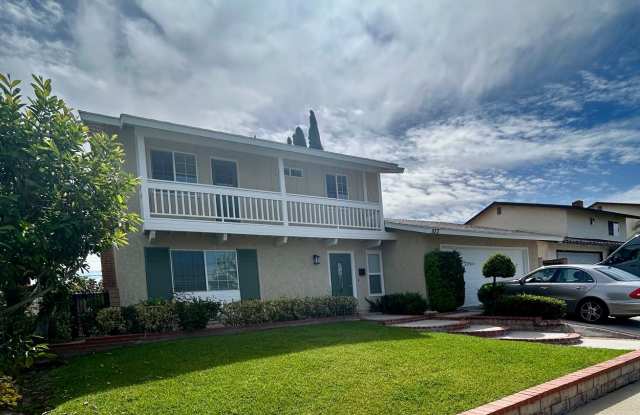 852 Glenwick Ave photos photos