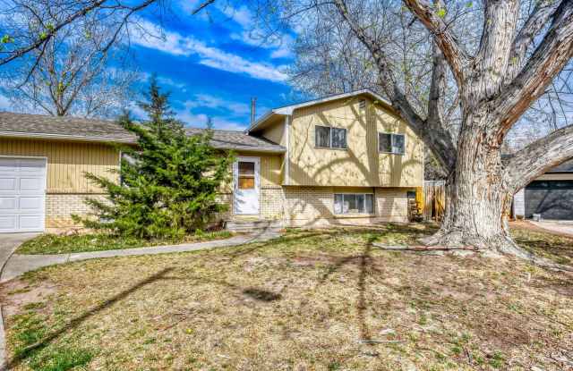 Spacious Cul-de-Sac Home Near CSU photos photos