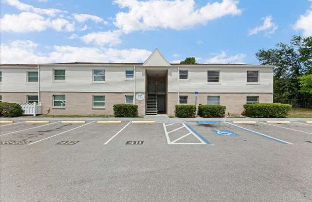 Spacious 4 Bed Condo Gallery 4