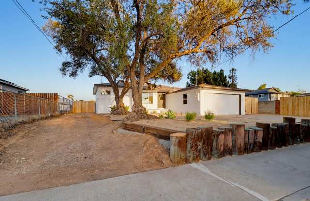 3 Bedroom 2 Bathroom House Available For Rent In El Cajon! Gallery 1